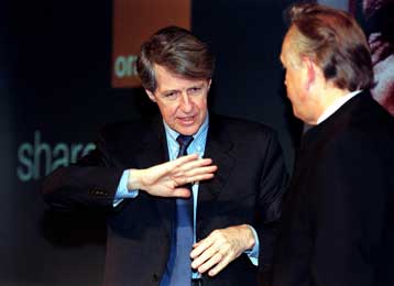 Μειώνει έως και 30% την τιμή της μετοχής της η Orange