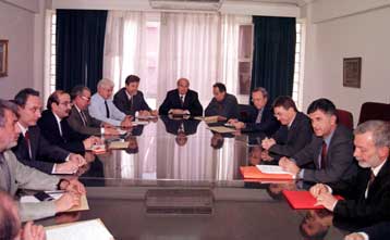 Το νομοσχέδιο για την αναβάθμιση των ΤΕΙ παρέδωσε στους προέδρους τους ο Π.Ευθυμίου