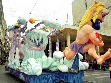 Αμείωτος ο αποκριάτικος ρυθμός στην Πάτρα