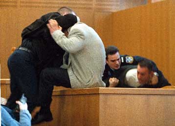 Τη λήψη μέτρων ασφάλειας στις αίθουσες των δικαστηρίων ζητούν δικαστές και εισαγγελείς