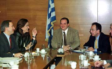 Εμπαίζει η κυβέρνηση τους πολίτες στο θέμα των πανωτοκίων, καταγγέλλει η ΝΔ