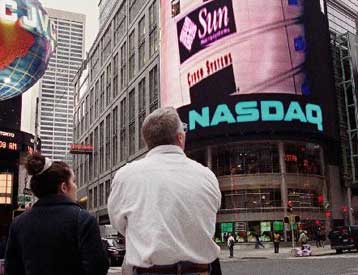 Aνοδος για Nasdaq και πτώση για Dow Jones στην έναρξη της συνεδρίασης της Τρίτης