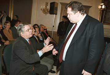 «Όλα υπό έλεγχο» καθησύχασε ο Ευ.Βενιζέλος τον Μ.Έβερτ για το 2004