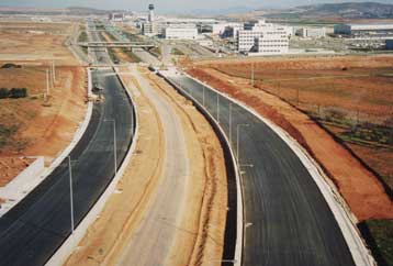 Υλικά με διοξίνη στην Αττική Οδό, καταγγέλλει η Greenpeace