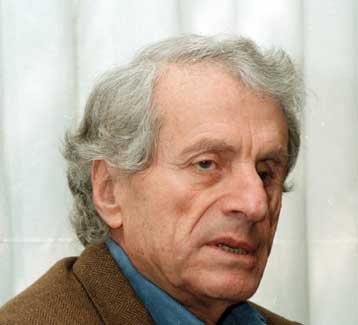 Υστατος αποχαιρετισμός στον Ιάννη Ξενακη