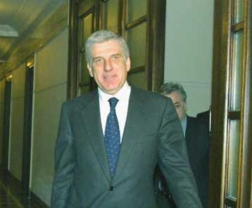 Ανοίγει το μέτωπο για τα κλειστά επαγγέλματα