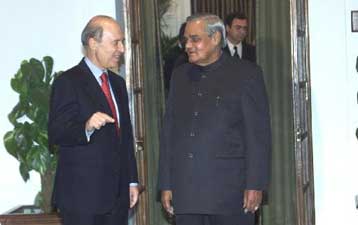 Μήνυμα προς την «αδιάλλακτη» Τουρκία απέστειλε από την Ινδία ο πρωθυπουργός