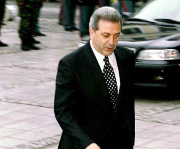 Αν κάνει κόμμα, τότε δεν επιθυμεί να συνεργαστεί με τη ΝΔ