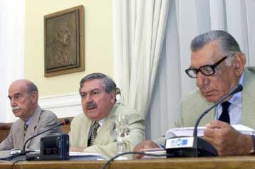 Με αμείωτη ένταση συνεχίζεται η διαμάχη Ρουσέλ και Ιδρύματος Ωνάση