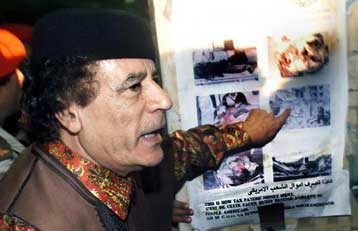 Κατηγορώ τις ΗΠΑ και τη Βρετανία για το Λόκερμπι, δηλώνει ο Καντάφι