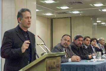 Το ΠΑΣΟΚ πρέπει να τηρήσει τις προεκλογικές του δεσμεύσεις