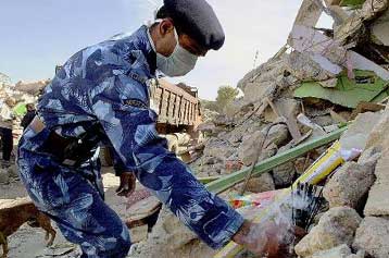 Εντείνεται ο κίνδυνος επιδημιών στην Ινδία μετά τον καταστροφικό σεισμό