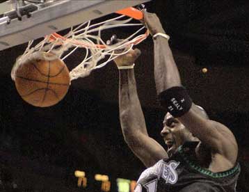 Δέκα συνεχόμενες νίκες οι Τίμπεργουλβς στο ΝΒΑ – Σκόνταψε στο ΛΑ το Πόρτλαντ