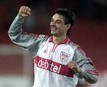 Η Στουτγκάρδη διέσυρε την Καϊζερσλάουτερν με 6-1 – Εκπλήξεις και στην Ολλανδία