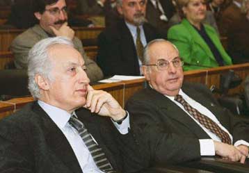 Ανακριβή τα όσα λέγονται για το νομοσχέδιο περί τρομοκρατίας, υποστήριξε ο Μ.Σταθόπουλος