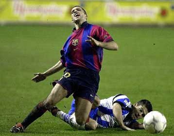 Χωρίς τον Σιμάο η Μπαρτσελόνα με την ΑΕΚ – Τραυματίστηκε ο Πορτογάλος και χάνει τους αγώνες του UEFA