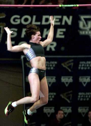 Παγκόσμιο ρεκόρ στον κλειστό στίβο από τη Στέισι Ντραγκίλα στο επί κοντώ