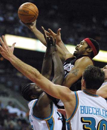 Πρόστιμα από το ΝΒΑ σε Αϊβερσον και Ρασίντ Γουάλας