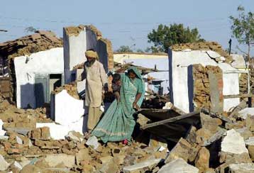 Ισχυρός μετασεισμός «χτυπά» το κατεστραμμένο ινδικό κρατίδιο Γκουζαράτ