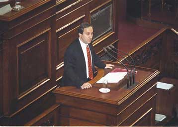 Το πρόβλημα δεν είναι ο Παπαντωνίου αλλά η κυβέρνηση, δηλώνει ο Γιώργος Αλογοσκούφης