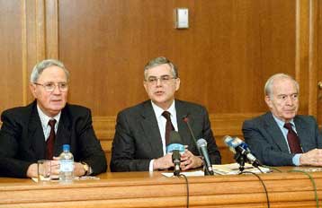 «Σήμα κινδύνου» στέλνει η ΤτΕ για τα μετοχοδάνεια