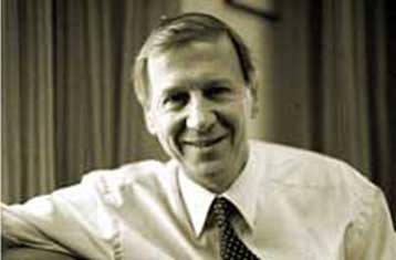 Ο Τρίτος Δρόμος επαναπροσδιορίζει τις παραδοσιακές ιδέες της σοσιαλδημοκρατίας