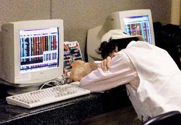 Tους υπολογιστές των συνδρομητών της… επί πίνακι ζητά η Juno Online