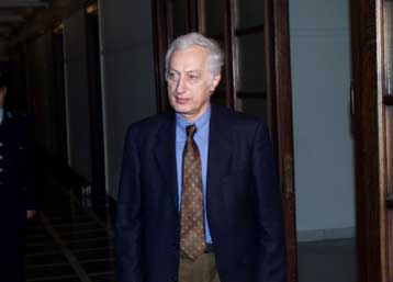 Ερώτημα Σταθόπουλου προς τον πρόεδρο του ΣτΕ για σύμβουλο Επικρατείας που αντιμετωπίζει βαριές κατηγ