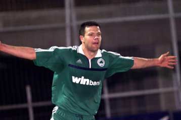 «Δεν μιλιούνται» Αναστασιάδης και Σόζα – Δοκιμάζεται στην Ντέρμπι ο Σίγκουρντσον