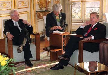 Το Μεγάλο Βραβείο της Παγκόσμιας Ακαδημίας Πολιτισμού στον πρόεδρο της Τσεχίας