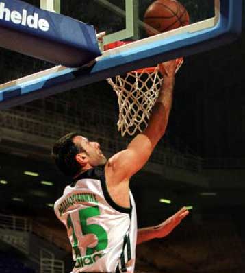 Με αντεπίθεση στο β ημίχρονο ο ΠΑΟ 76-62 τη Σλασκ για τη Suproleague