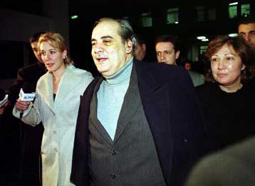 Για τη βομβιστική επίθεση κατέθεσε ο Βασίλης Μιχαλολιάκος – Βελτιώνεται η υγεία του