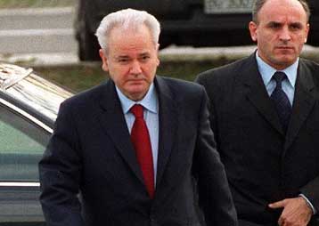 Υπό 24ωρη αστυνομική παρακολούθηση τέθηκε ο Μιλόσεβιτς