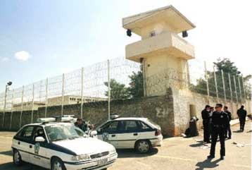 Επανέρχονται με επαναλαμβανόμενες απεργίες οι σωφρονιστικοί υπάλληλοι