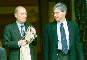 Ξεκινά η συζήτηση για το ασφαλιστικό με συνάντηση μεταξύ Σημίτη και Γιαννίτση – Συνεδριάζει και η ΓΣ