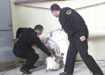 Tην ανέλκυση του ελικοπτέρου του ΕΚΑΒ ζητά ο εισαγγελέας