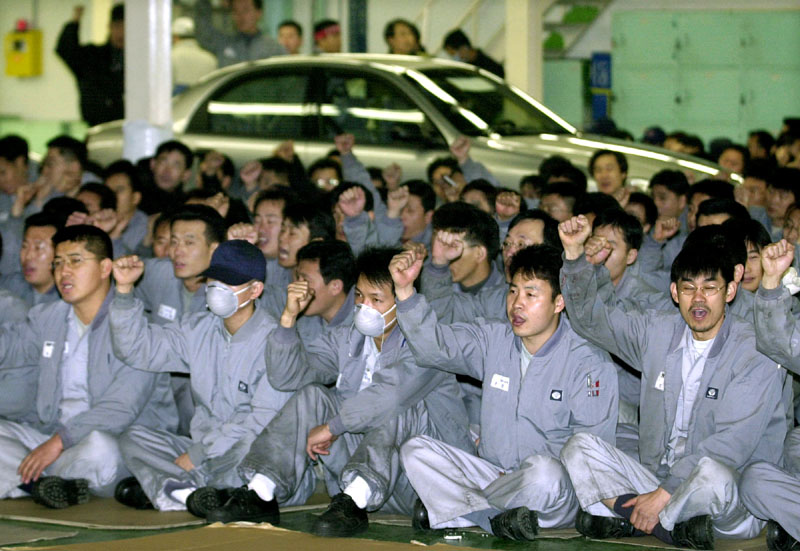 Δυσκολεύει η πώληση της Daewoo στην GM