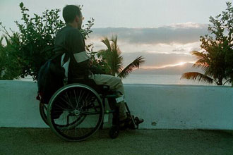 Ελπίδες για τη σκλήρυνση κατά πλάκας: Συνέντευξη του δρ. Lawrence Jacobs