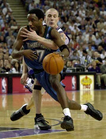 Παίζεται η πρώτη πεντάδα της Δύσης, νίκες για Κινγκς, Λέικερς, Πόρτλαντ, Γιούτα