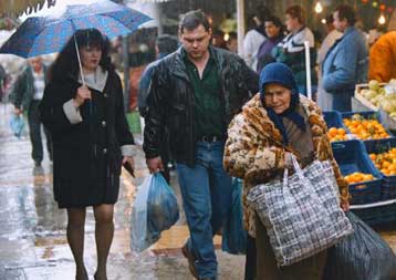 Θύελλες και καταιγίδες προβλέπει η ΕΜΥ- Απαγόρευση απόπλου
