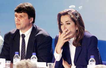 Υπερψηφίστηκε η πρόταση διεύρυνσης της ΚΕ της ΝΔ – Διαφοροποιείται η Μπακογιάννη