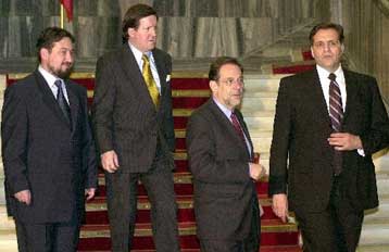 Διαψεύδουν κατηγορηματικά τα Σκόπια τα περί συμφωνίας αλλαγής του Συντάγματος