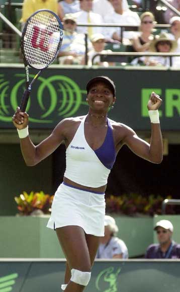 Η Β.Γουίλιαμς κέρδισε τη Χίνγκις και πέρασε στον τελικό του Ericsson Open