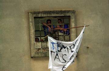 Δύο κρατούμενοι κατακρεουργήθηκαν στη διάρκεια στάσης στο Σάο Πάολο