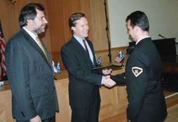 Με διεθνή συνεργασία θα λύσει η Ελλάδα το πρόβλημα, τονίζει ο Ν.Μπερνς