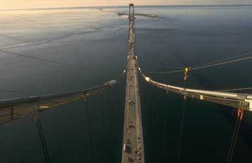 Χιλιάδες τόνοι πετρελαίου στη θάλασσα, έπειτα από σύγκρουση πλοίων