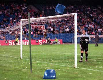 Διακόπηκε ο αγώνας  Σεβίλης – Στάμπεκ λόγω γενικής σύρραξης