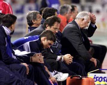 Η ΕΠΟ δεν παίρνει εν θερμώ αποφάσεις για την τεχνική ηγεσία της εθνικής