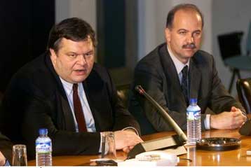 Συνάντηση ΕΠΟ με Φλωρίδη και υπουργό Πολιτισμού για την απάντηση στη FIFA