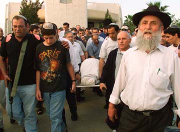 Το Ισραήλ βομβαρδίζει τη Λωρίδα της Γάζας και τη Ραμάλα